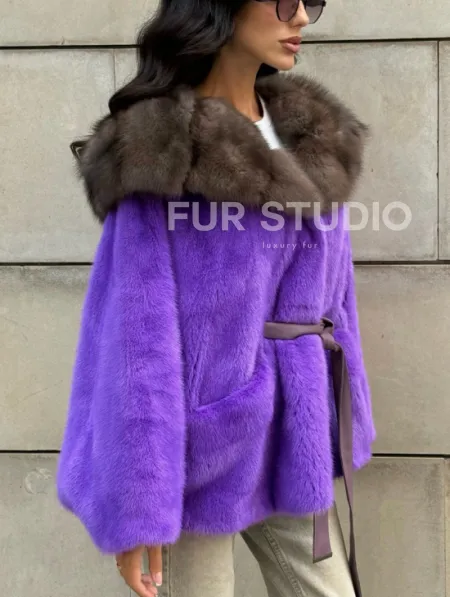 Шуба из норки Violet с капюшоном из меха куницы - фото 7