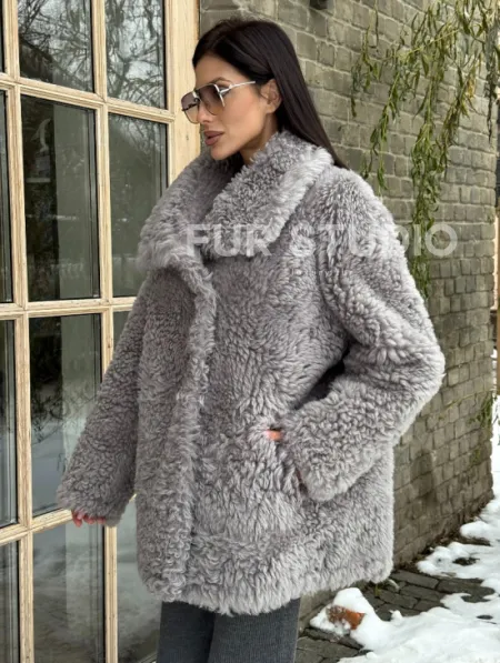 Короткая шубка - дублёнка из овчины - фото 4