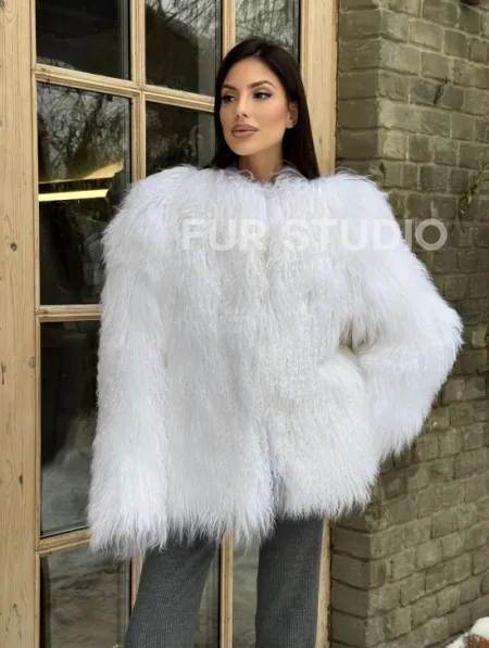 Шуба белая из меха ламы без воротника - фото 0