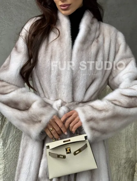 Светлая шуба из натуральной скандинавской норки - фото 2