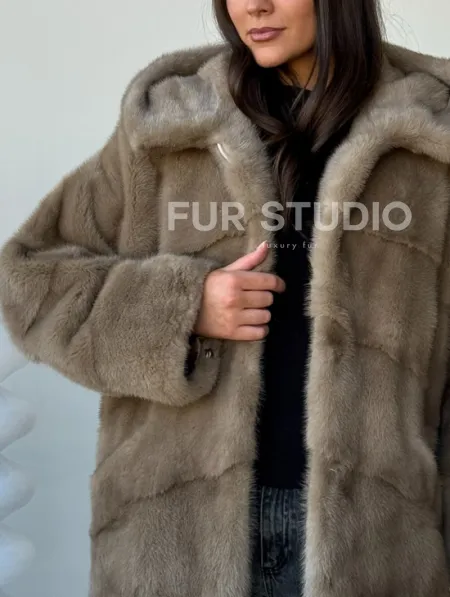 Короткая  норковая шуба с капюшоном - фото 1