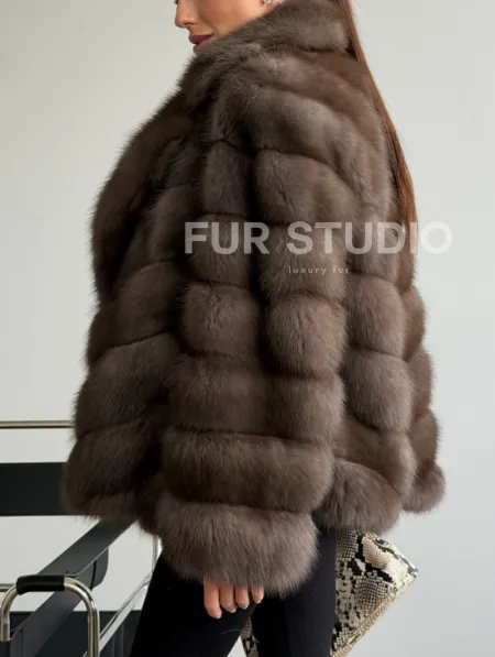 Шуба из куницы с английским воротником - фото 1