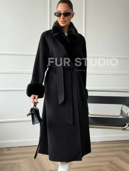 Черное пальто с мехом норки - фото 3