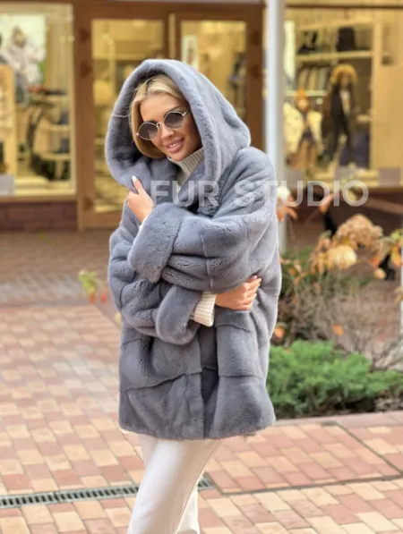 Норковое пончо с капюшоном - фото 2