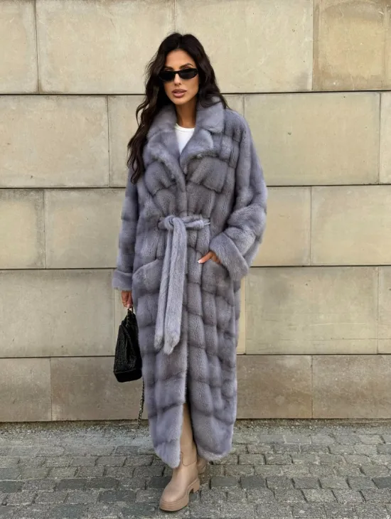 Голубая шуба New Fashion из меха аукционной норки, английский воротник - фото 0