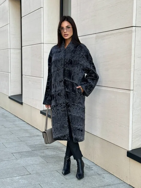 Меховое пальто из каракуля Graphite V-образный воротник - фото 8