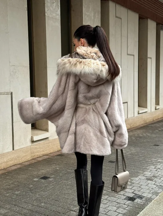 Шуба норковая кимоно с капюшоном из меха рыси, летучая мышь - фото 10