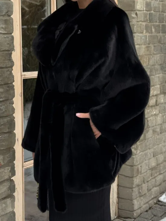 Шуба норковая летучая мышь из аукционной норки - английский воротник - фото 3