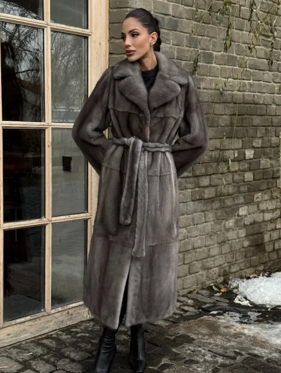 Прямая норковая шуба Luxury Line с меховым поясом и шлицами по бокам - фото 6