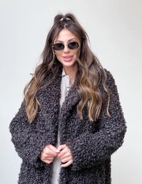 Шуба в цвете графит из экомеха - фото 0