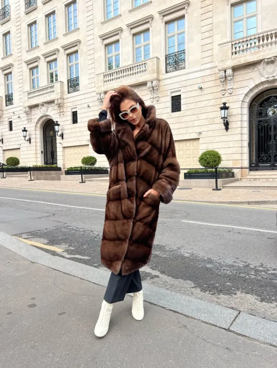 Удлиненная плюшевая норковая шуба в цвете соболь - фото 6