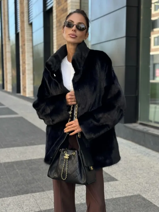 Элегантная черная шубка из меха норки - стойка воротник - фото 6