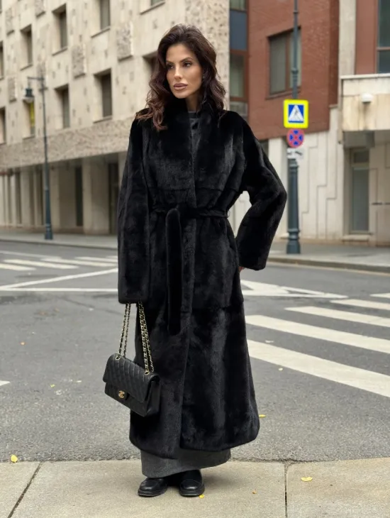 Шуба норковая черная 