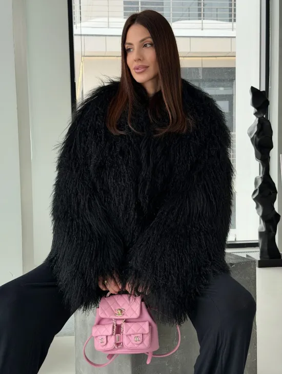 Полушубок черный из ламы - фото 4