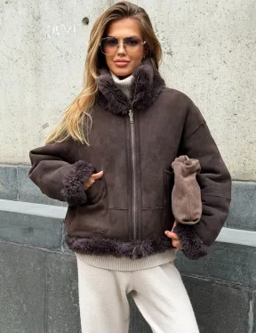 Натуральная двухсторонняя дубленка - бомбер - фото 6