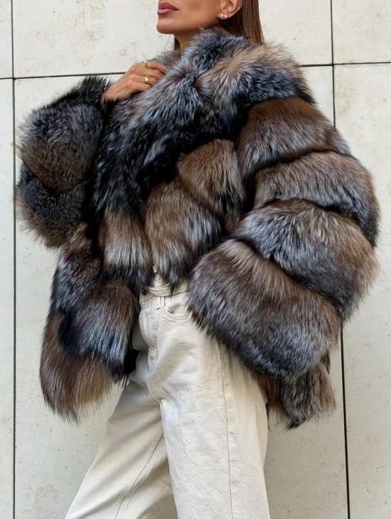 Шуба из меха лисы блюфрост - фото 6