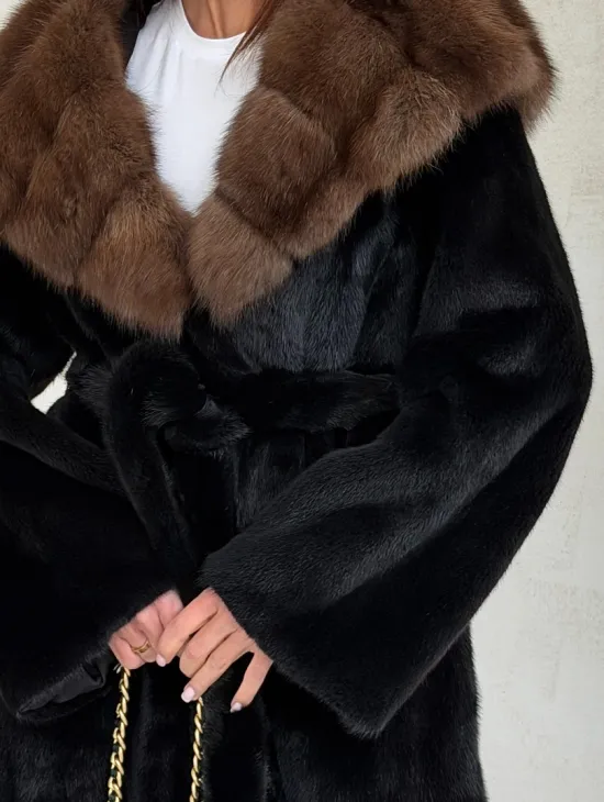 Черная шуба в роспуск с капюшоном соболь - фото 1