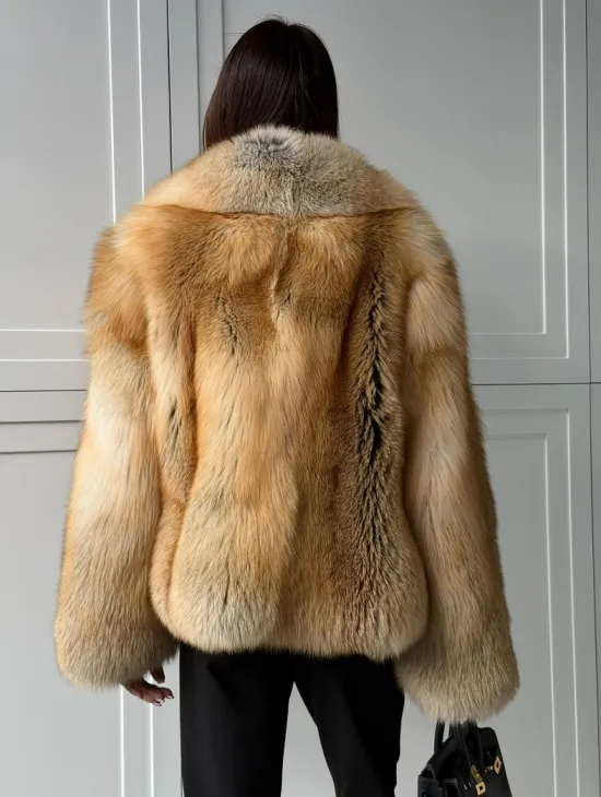 Короткая шубка из лисы Premium Golden Fox - фото 4