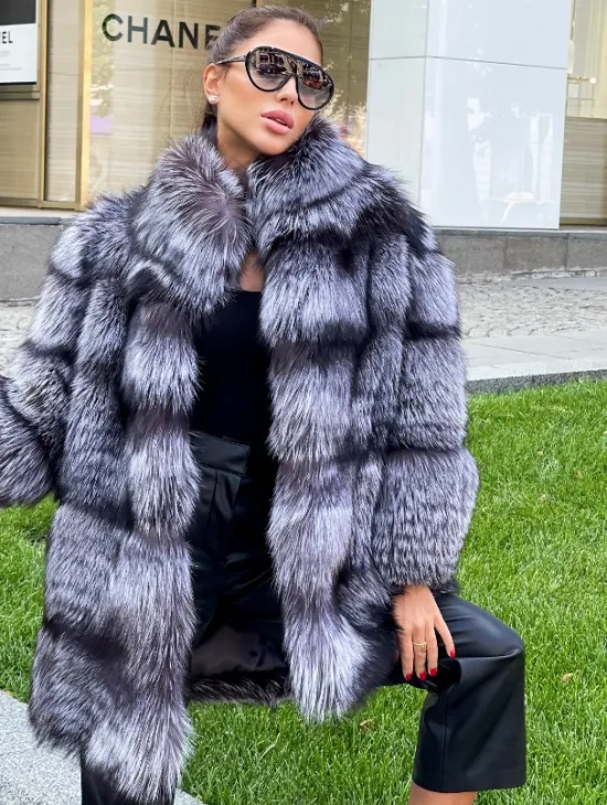 Шуба из меха чернобурой лисы - фото 0