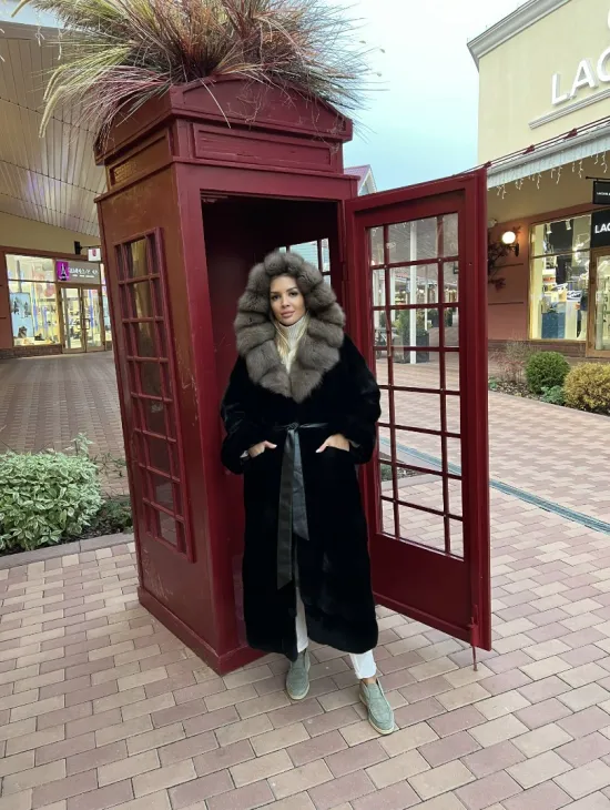 Черная норковая шуба с капюшоном из меха куницы - фото 6