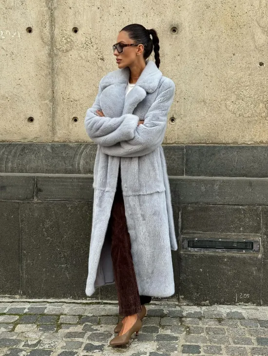 Голубая шуба из плюшевой норки “Velvet” - фото 13