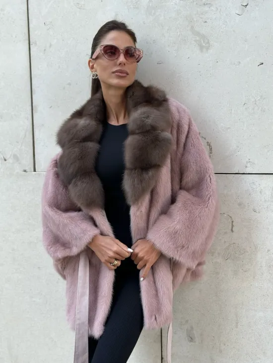 Пудра летучка из меха норки, воротник куница - фото 1