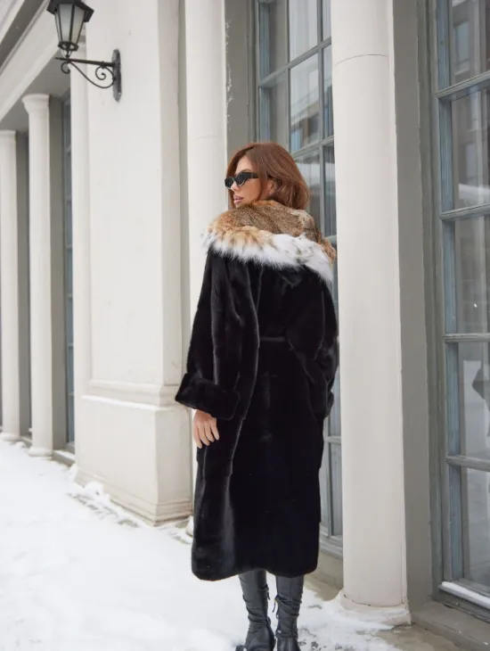 Норковая шуба с капюшоном из рыси цвет черный бриллиант - фото 4