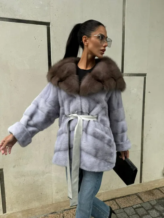 Шуба норковая с капюшоном из меха куницы - цвет голубой - фото 14