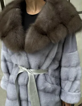 Шуба норковая с капюшоном из меха куницы - цвет голубой - фото 1