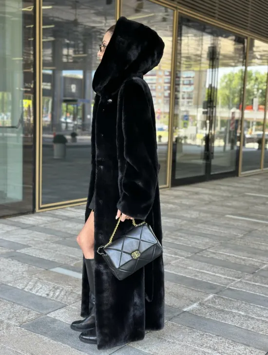 Удлиненная шуба из норки BLACKGLAMA с капюшоном - фото 4